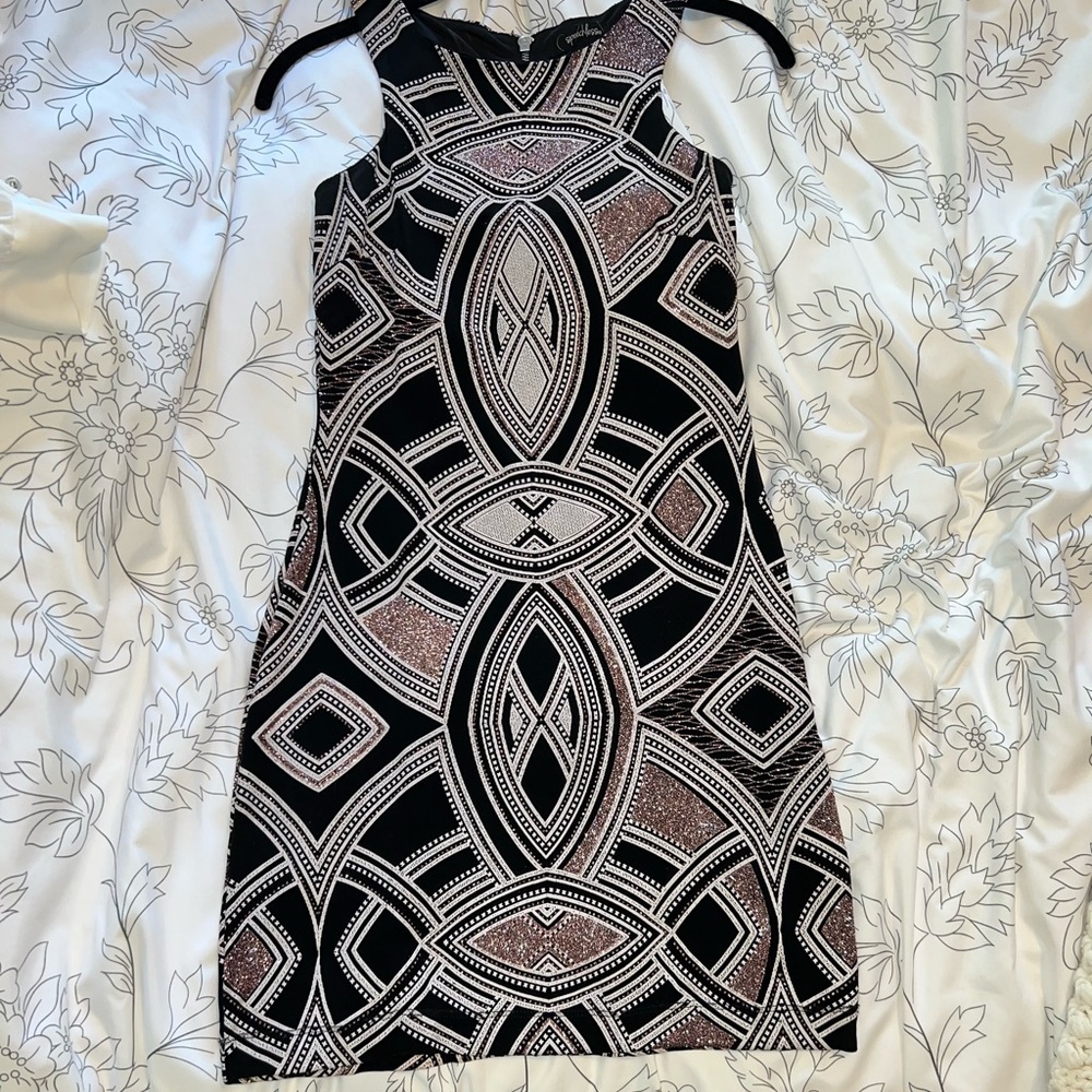 Size 3 Speechless cocktail dress with full zipper back